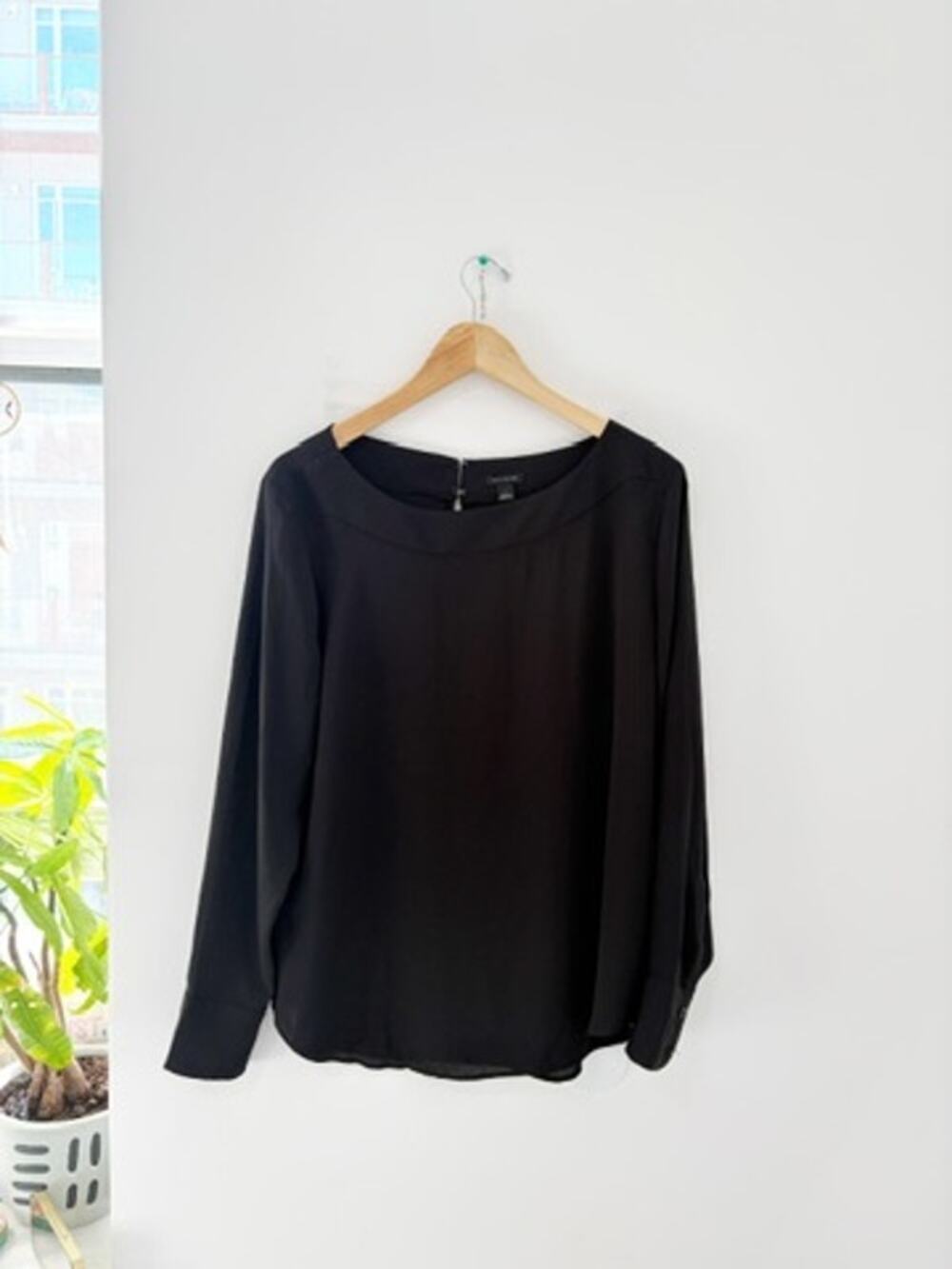 Ann Taylor Black Long Sleeve Blouse Size Large